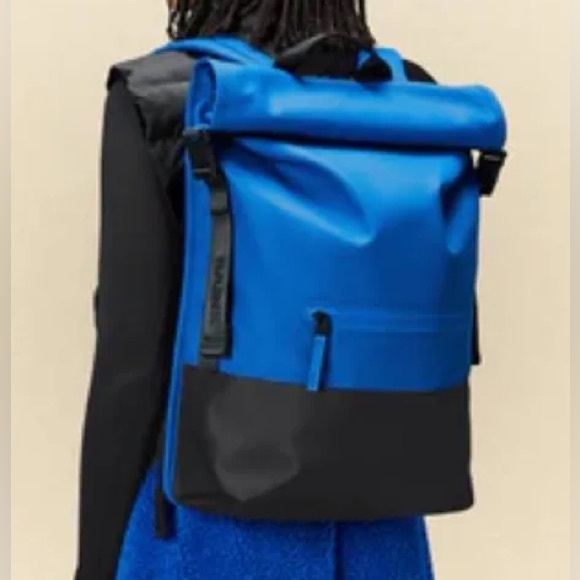RAINS Trail Rolltop Backpack in Waves NWT - Picture 6 of 8